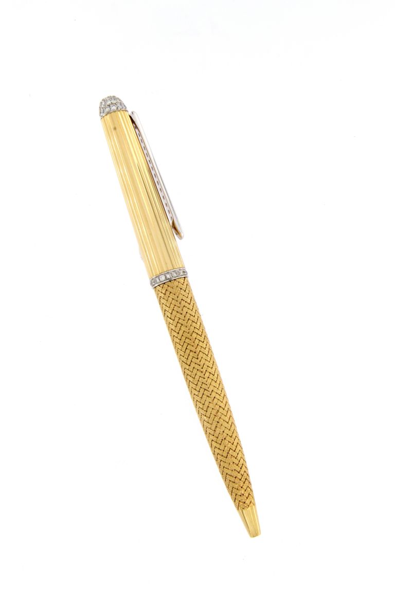 ATHENA PEN IN YELLOW SOLID GOLD AND DIAMONDS 18 kt (SALE ON REQUEST)