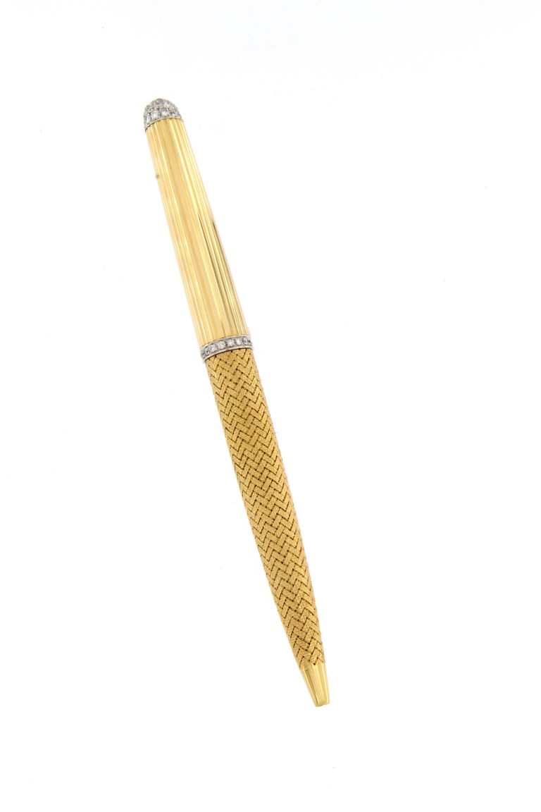 ATHENA PEN IN YELLOW SOLID GOLD AND DIAMONDS 18 kt (SALE ON REQUEST)
