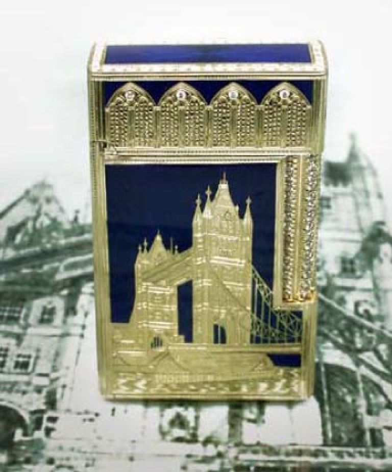 LONDON IN YELLOW SOLID GOLD 18 KT AND DIAMONDS UNIQUE PIECE