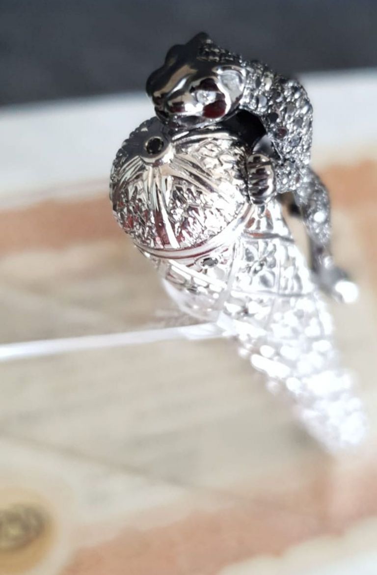 FOUNTAIN PEN  LEOPARD  IN STERLING SILVER ANTIOXIDANT AND BLACK DIAMONDS