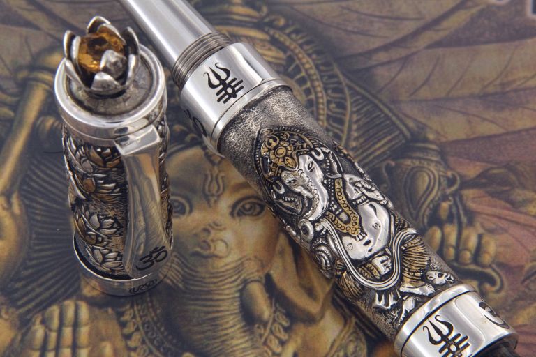 ROLLER BALL LORD GANESHA  IN STERLING SILVER