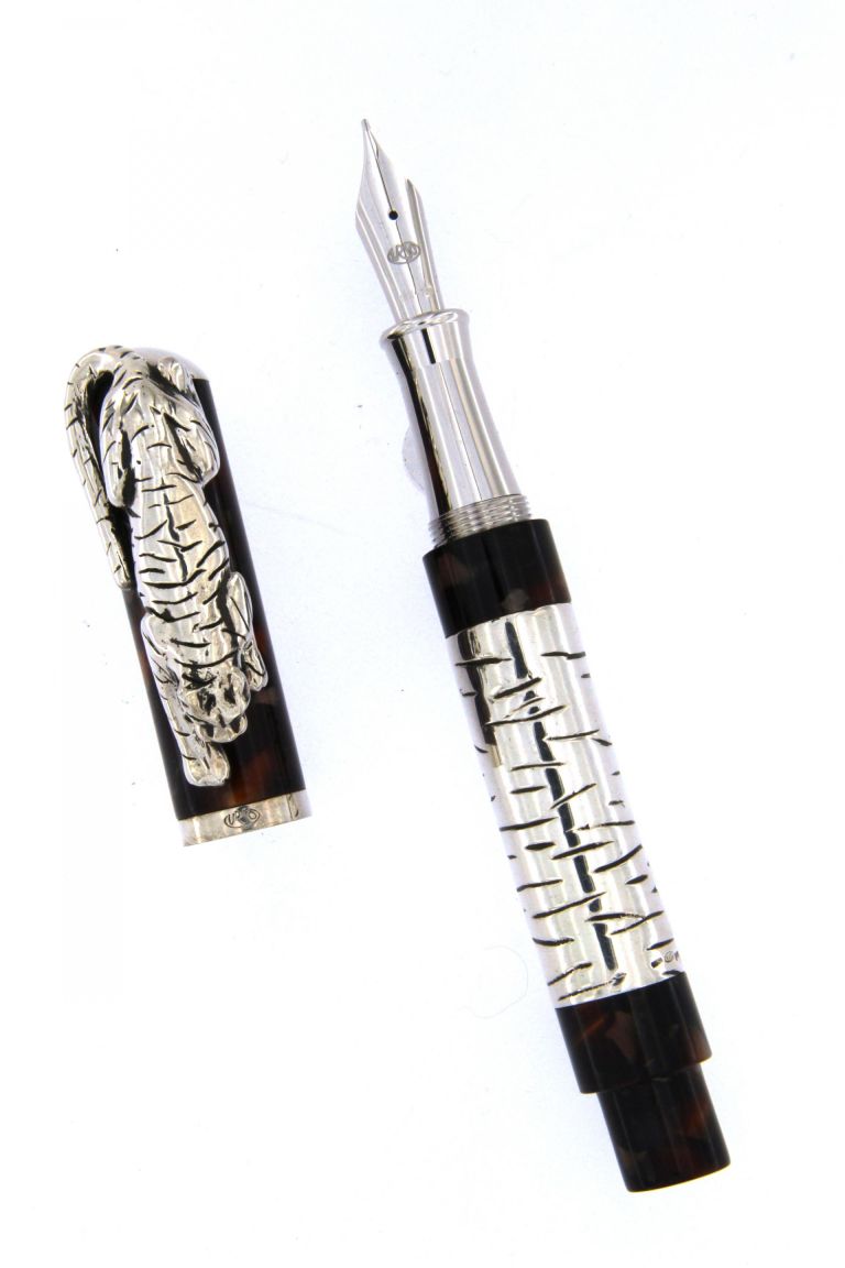 FOUNTAIN PEN WHITE TIGER IN STERLING SILVER AND DIAMOND BROWN