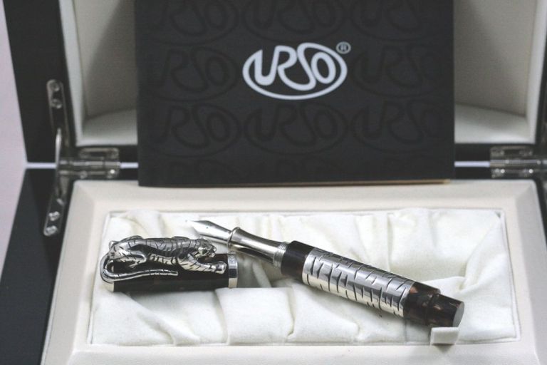 FOUNTAIN PEN WHITE TIGER IN STERLING SILVER AND DIAMOND BROWN