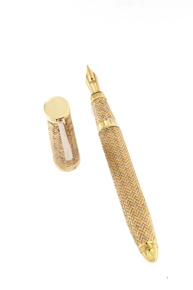 ARABESQUE FOUNTAIN PEN IN YELLO WHITE AND RED SOLID GOLD 18KT