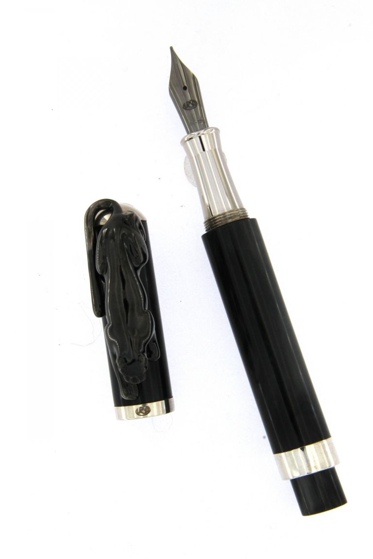 FOUNTAIN PEN BLACK PANTHER  IN STERLING SILVER AND BLACK DIAMOND